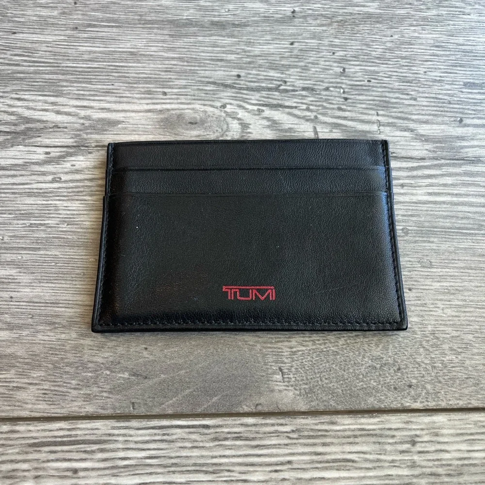 Tumi men’s leather